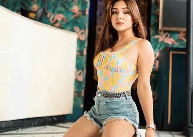 Fashion Model Escort in Delhi